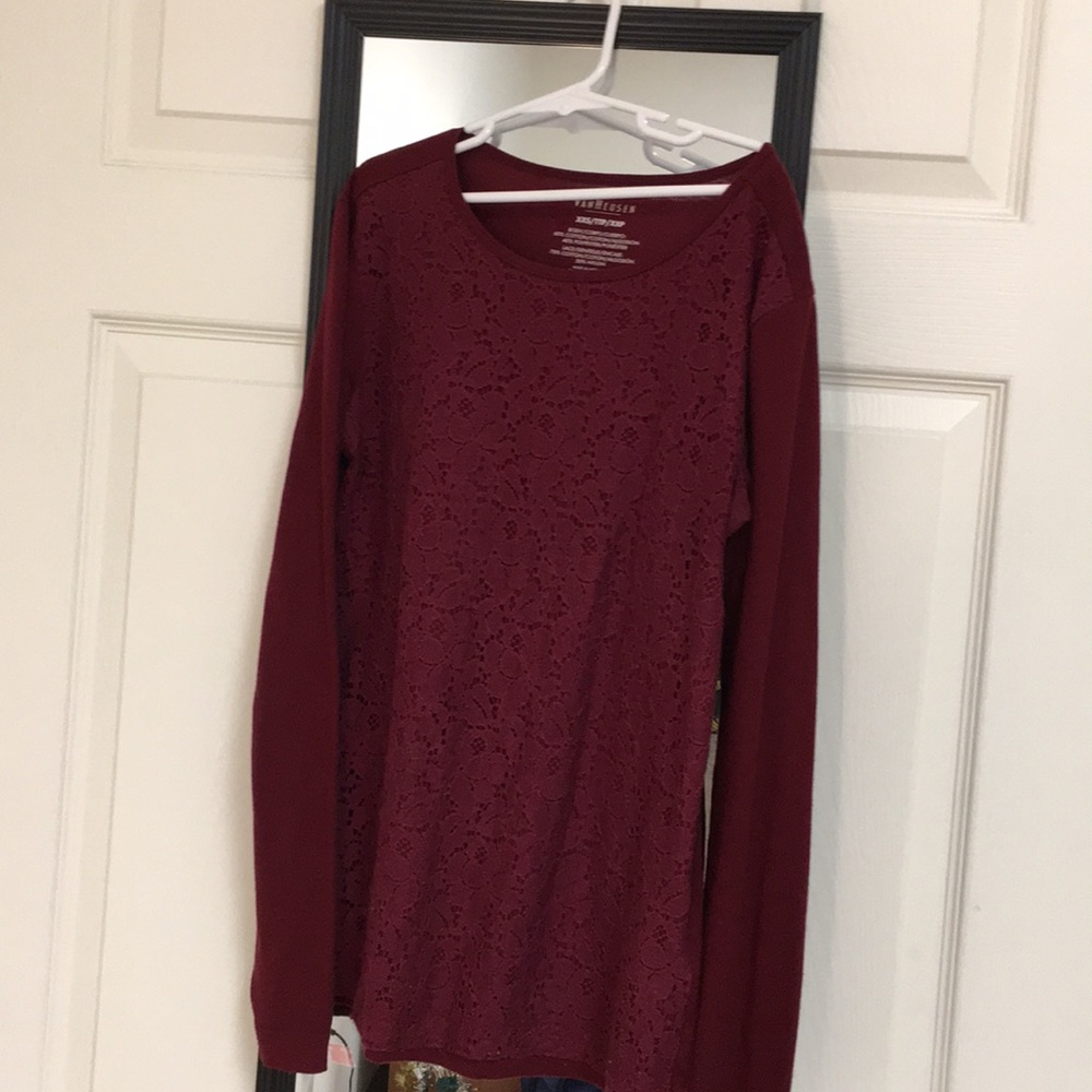 Maroon long sleeved tight fitting